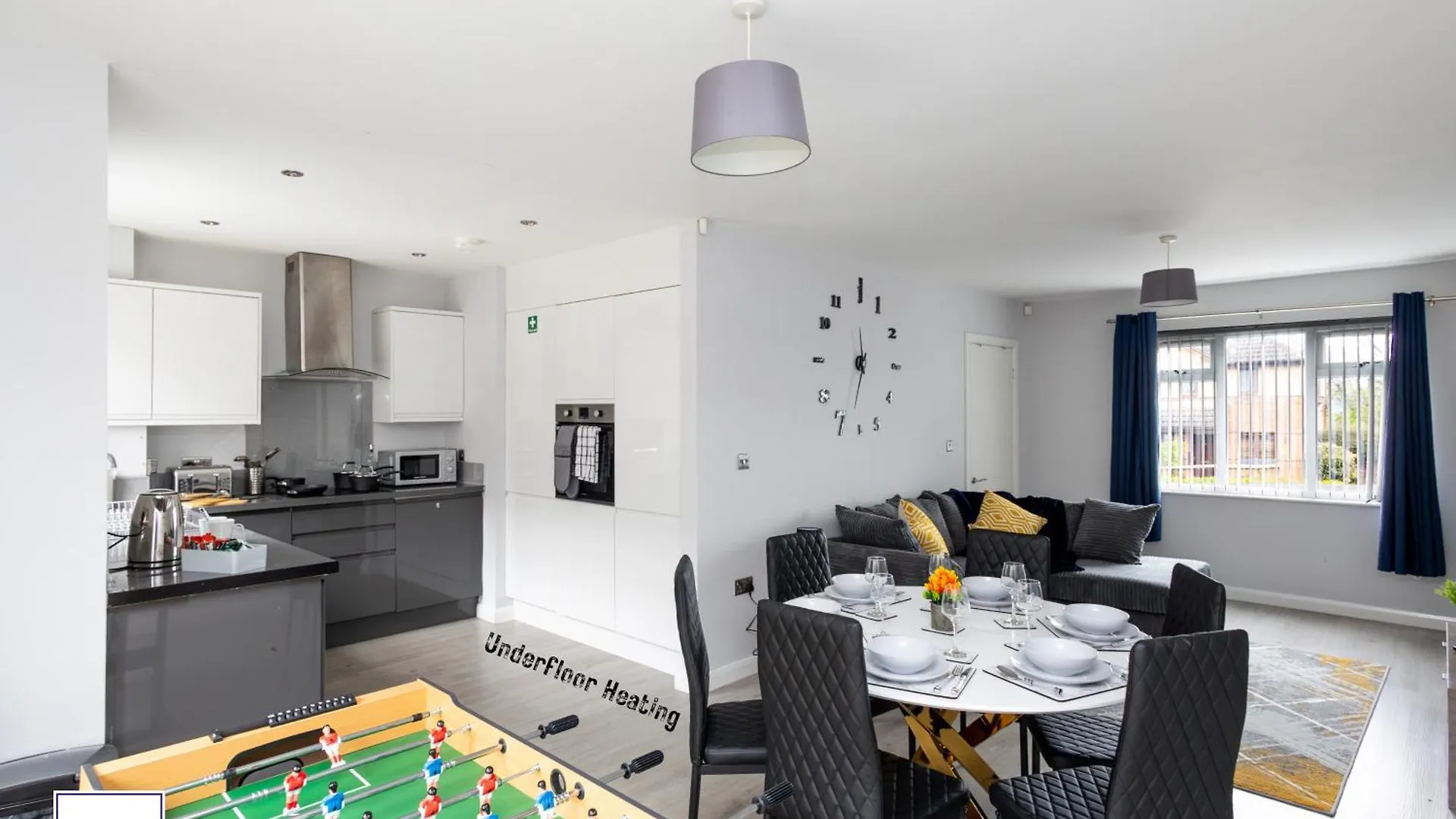 Alt-Stay Leeds, M621 Junction 1 - Free Parking & Fast Wi-Fi - Fussball Table - Master En-Suite - Idea For Contractors & Long Stays United Kingdom
