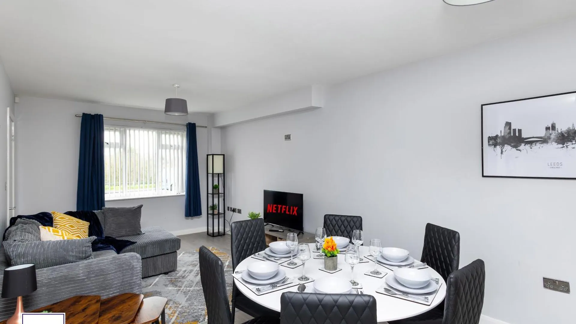 Alt-Stay Leeds, M621 Junction 1 - Free Parking & Fast Wi-Fi - Fussball Table - Master En-Suite - Idea For Contractors & Long Stays 0*, Leeds (West Yorkshire)